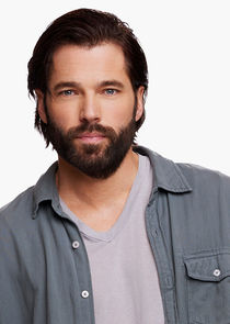 Tim Rozon
as Mutt Schitt