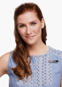 Sarah Levy
as Twyla Sands