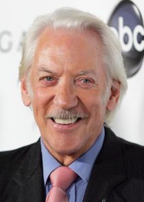 Donald Sutherland
as Redmond Isaacson