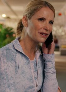 Jenny Cooper
as Joey Barnes