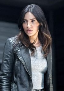 Floriana Lima
as Maggie Sawyer
