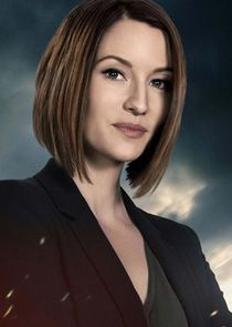 Chyler Leigh
as Alexandra 