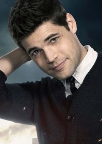Jeremy Jordan
as Winslow 