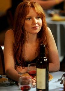 Lauren Ambrose
as Claire Fisher