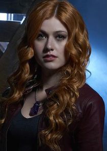 Katherine McNamara
as Clarissa 
