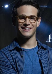 Alberto Rosende
as Simon Lewis