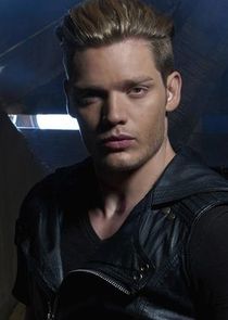 Dominic Sherwood
as Jonathan Christopher 