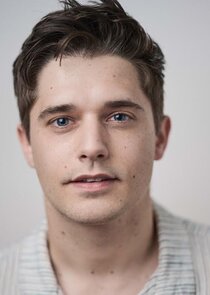 Andy Mientus
as Kyle Bishop