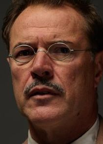 Sebastian Koch
as Dr. Herrmann 