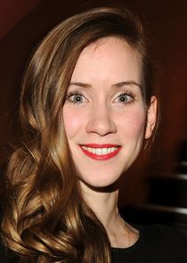 Lena Dörrie
as Trude