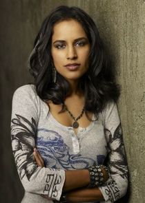 Agam Darshi
as Kate Freelander