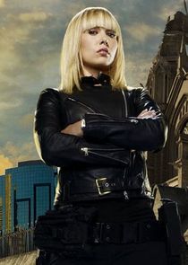 Emilie Ullerup
as Ashley Magnus