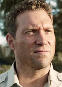 Jai Courtney
as Cam Sandford