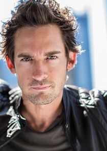 Will Kemp
as Mitch Saunders