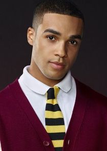 Lucien Laviscount
as Earl Grey