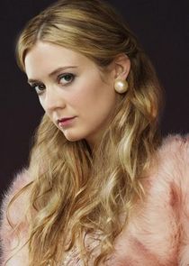 Billie Lourd
as Chanel #3