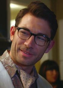 Brent Harvey
as Tomas