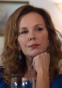 Elizabeth Perkins
as Jackie O'Neill