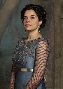 Zuleikha Robinson
as Lady Capulet