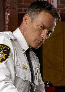 Stephen Moyer
as Lieutenant Breeland