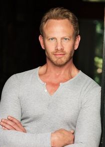 Ian Ziering
as Fin Shepard