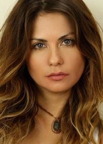 Sandra Eloani
as Rosa