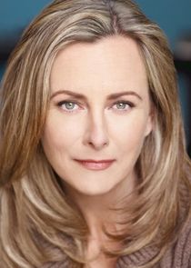 Laura de Carteret
as Janet