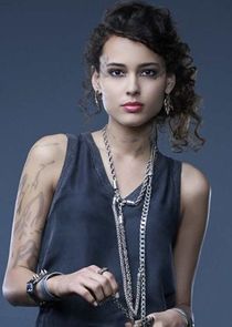 Chelsea Gilligan
as Teri