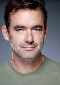 Richard Lintern
as Colonel Lassard