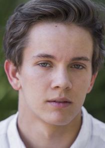 Austin McKenzie
as Younger Cleve Jones