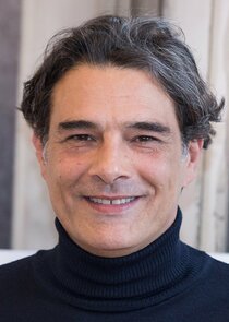 Marco Leonardi
as Enrico Bruni