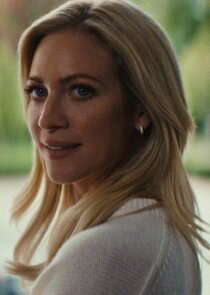 Brittany Snow
as Nina Jarvis