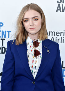 Elsie Fisher
as Skye