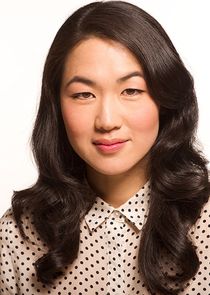 Jackie Chung
as Laurel Park