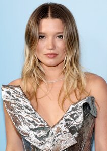 Rain Spencer
as Taylor Jewel