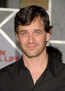Tom Everett Scott
as Adam Fisher