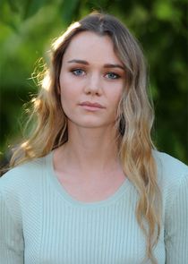 Imogen Waterhouse
as Jinny St. George