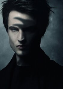 Tom Sturridge
as Dream