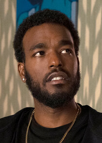 Luke James
as Victor 