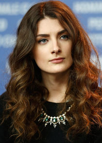 Daisy Bevan
as Josie