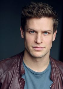 Max Bennett
as Robert Southwell