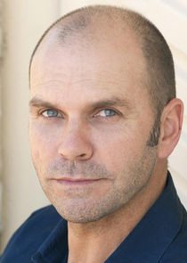 Ian Bliss
as Geoff Mallott