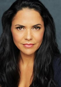 Miriama Smith
as Sue Pendlebury