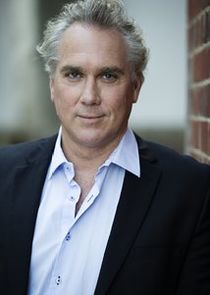 Damien Garvey
as Brian Elliott