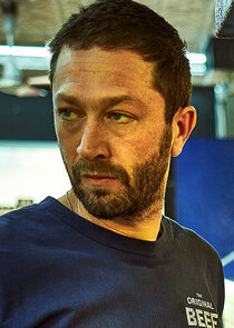 Ebon Moss-Bachrach
as Richard 