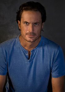 Oliver Hudson
as FBI Agent Garrett Miller