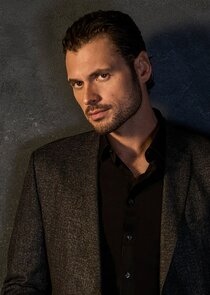 Adan Canto
as Arman Morales