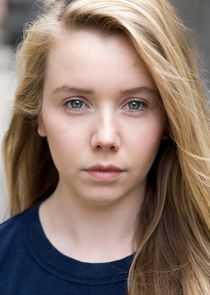 Lauren Lyle
as June McCusker