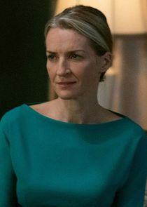 Ever Carradine
as Naomi Putnam