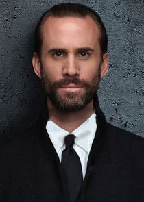 Joseph Fiennes
as Commander Fred Waterford